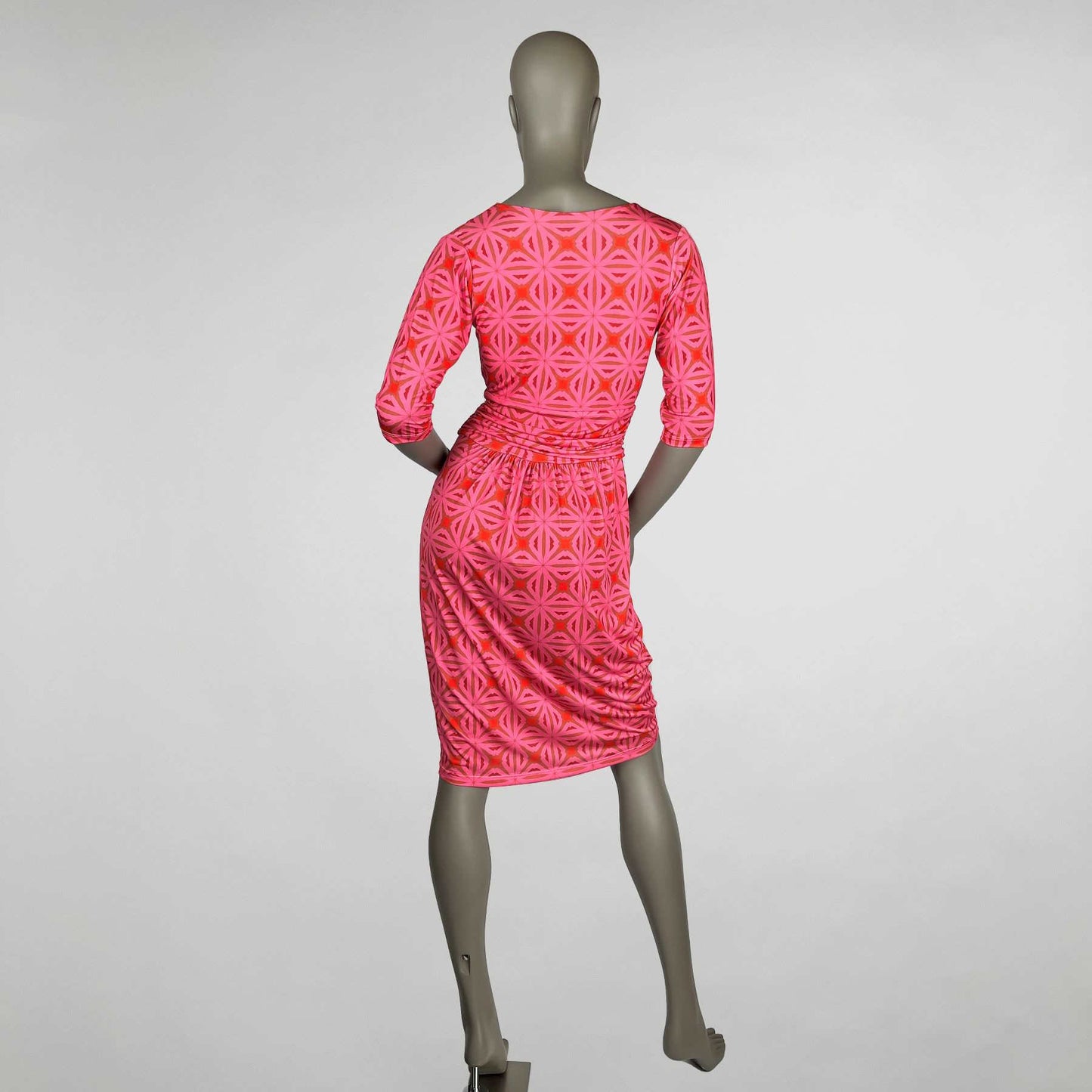 marivie Kleid Boss I need more money tiles pink