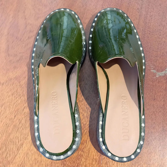 Ducanero Pantolette Lackleder green