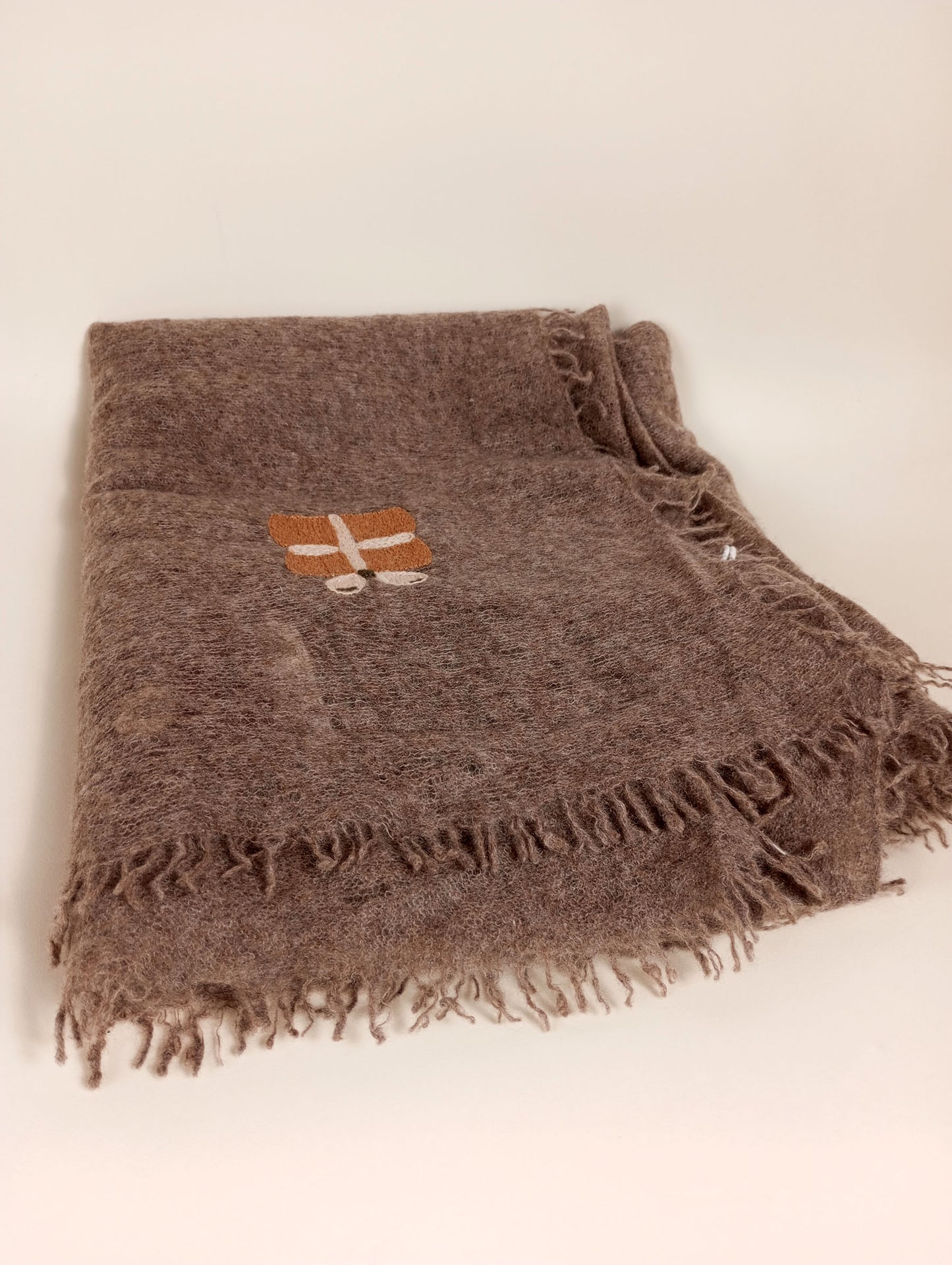 Mouleta Kaschmirschal Hand Embroidery X-MAS dark beige melange