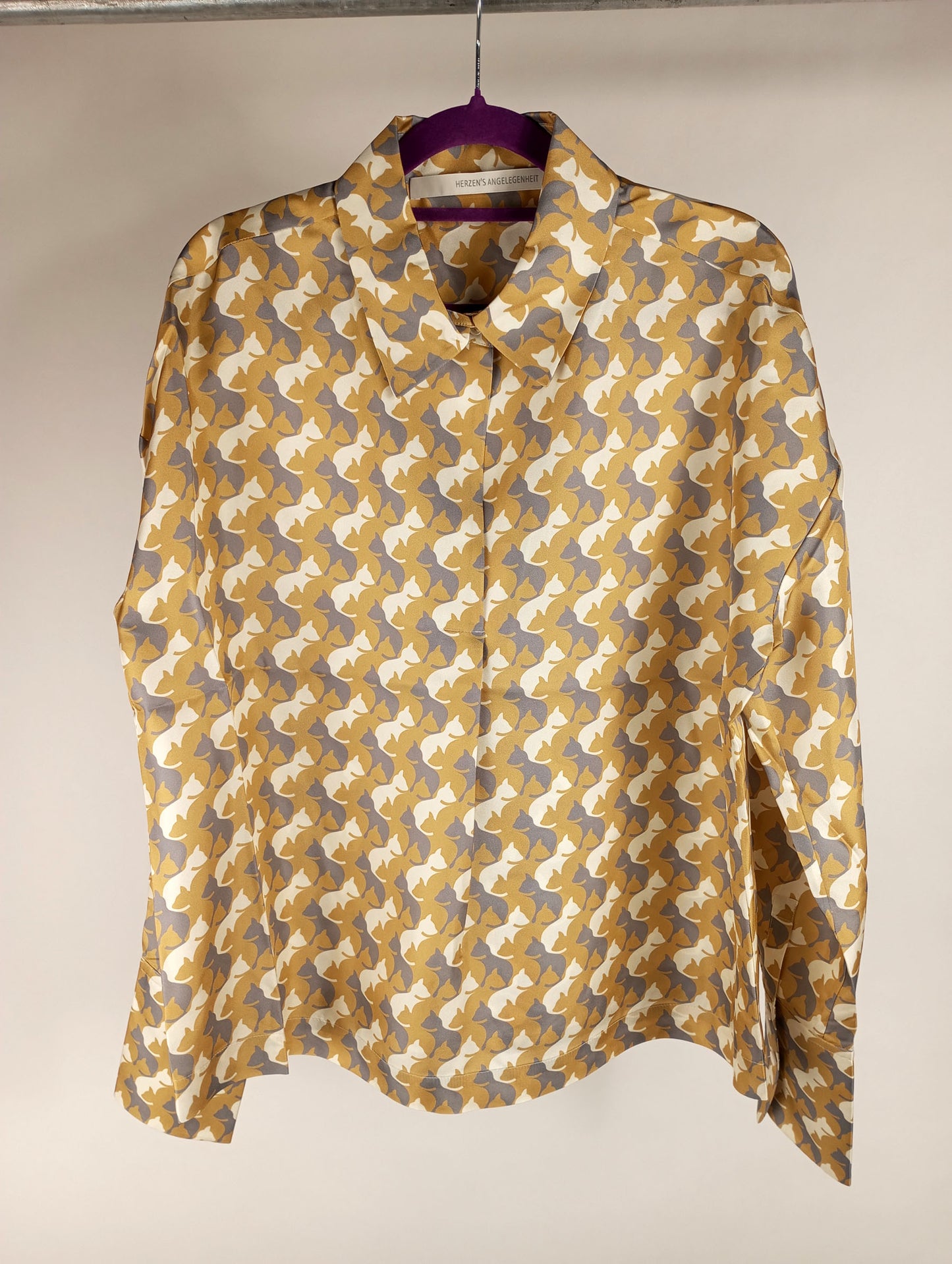 Herzensangelegenheit Seidenbluse khaki metal creamy