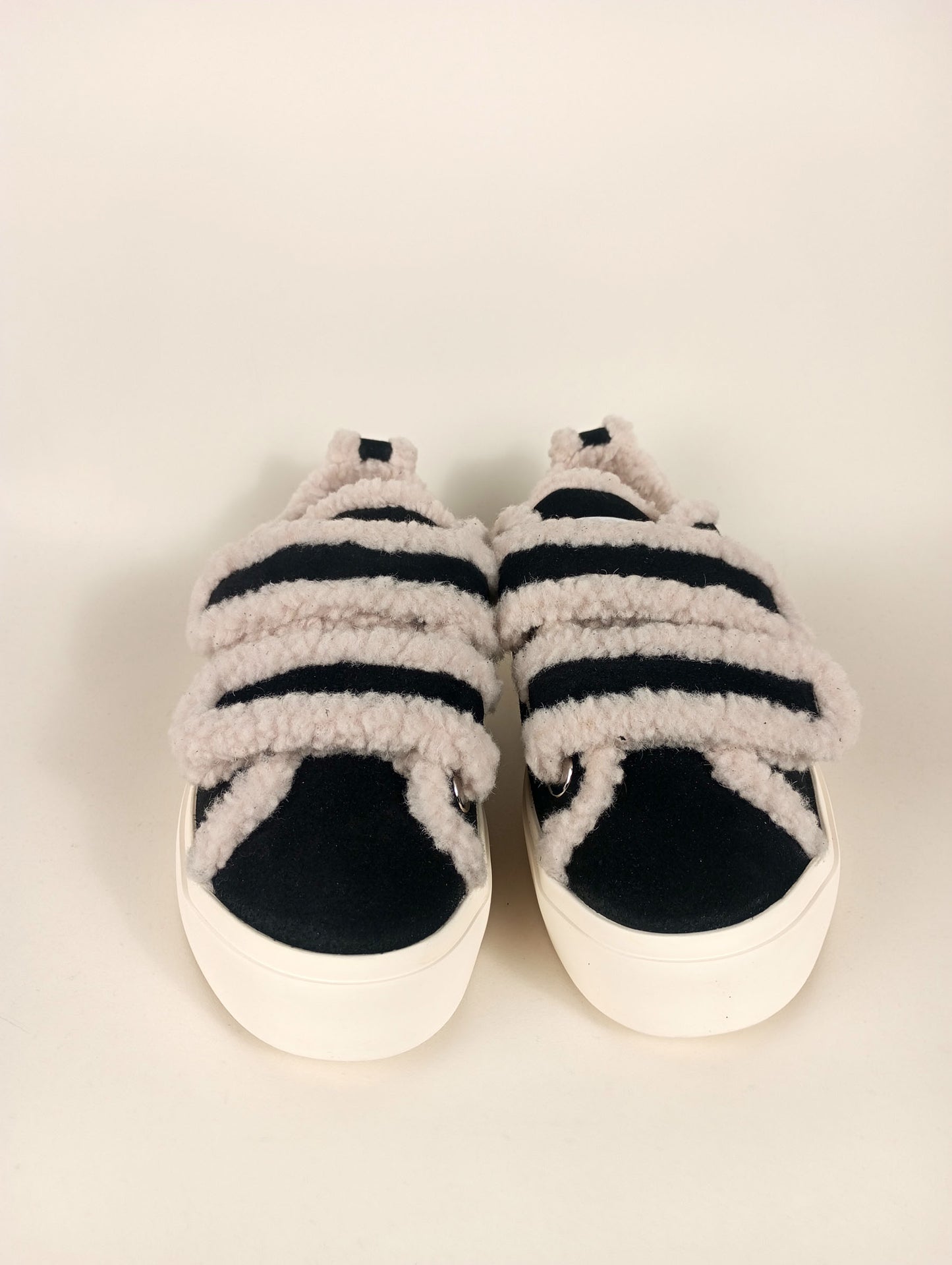 INUIKII Shearling Low Velcro black