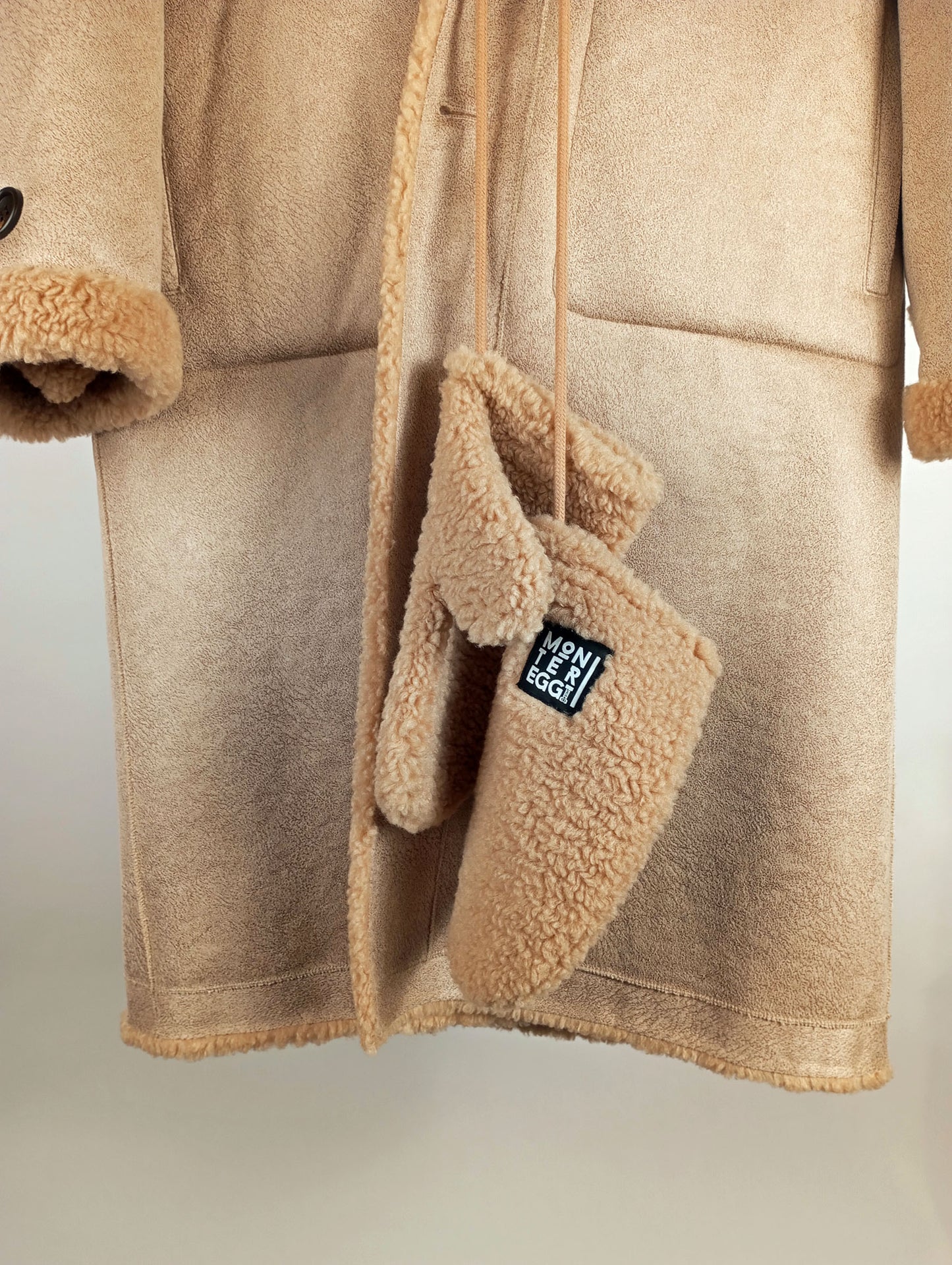 Montereggi Mantel Liebe beige inkl. Handschuhe