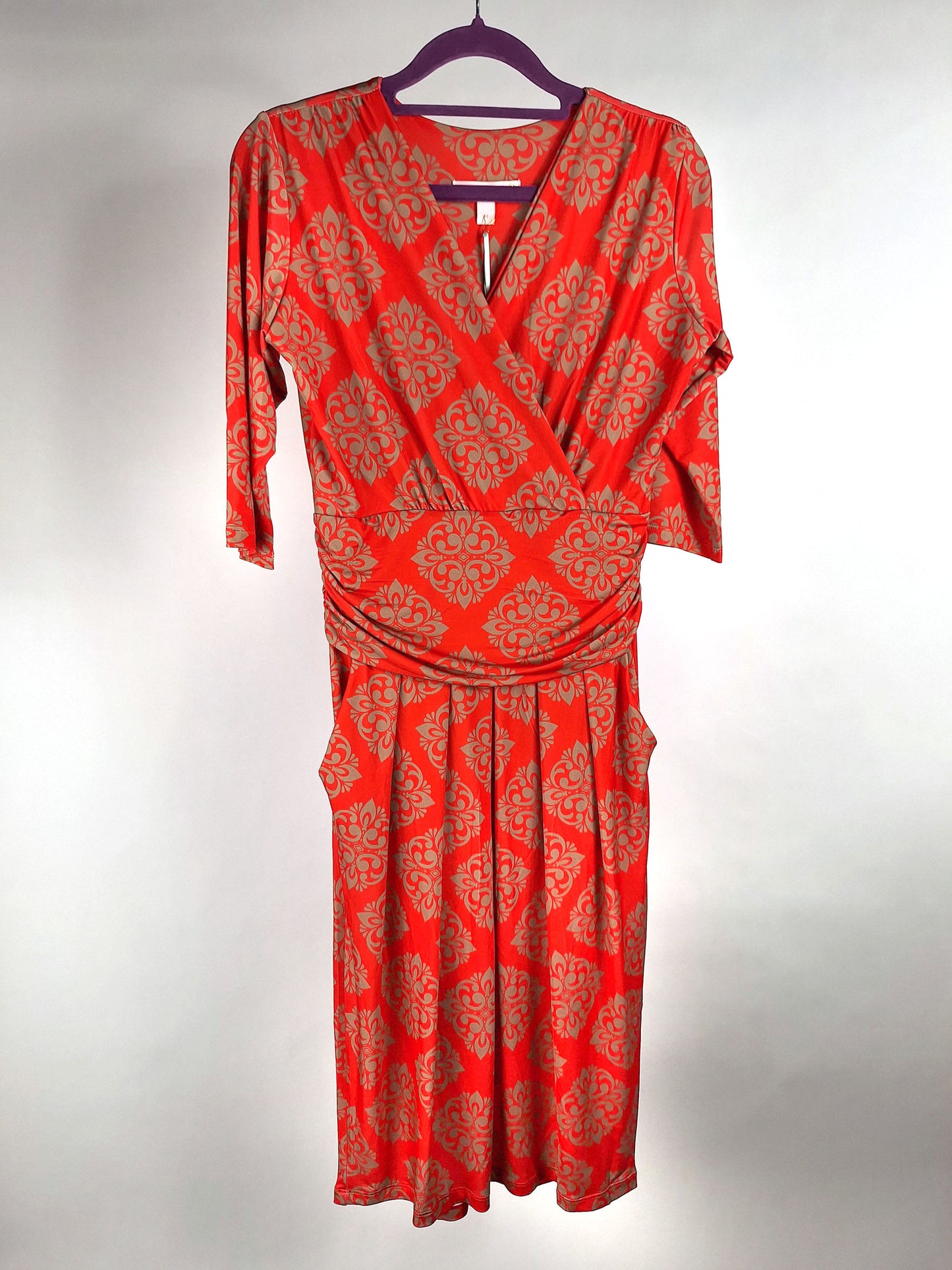 marivie Kleid Boss I need mor money! floral red
