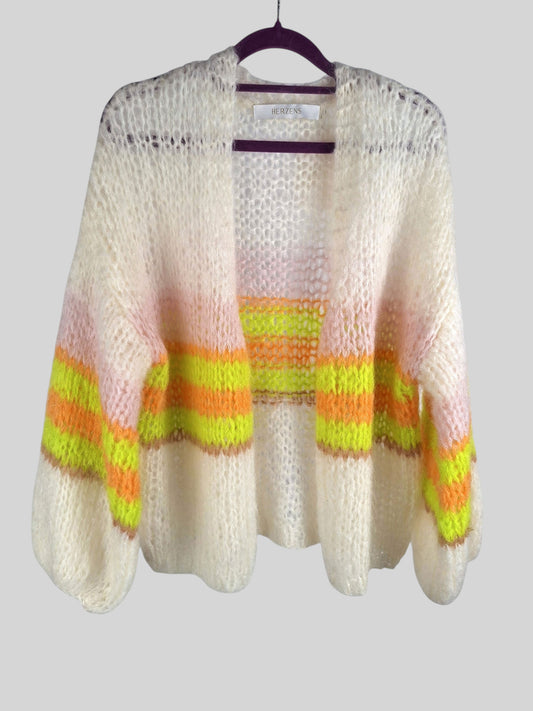 Magasin Dawo Herzensangelegenheit Cardigan YARA in Mozzarella mit bunten Streifen aus Mohair-Woll-Mix